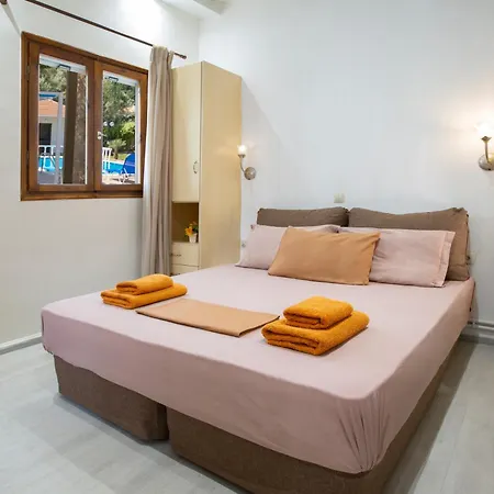 Villa Dimitris Apartments & Bungalows Frinion Exterior photo